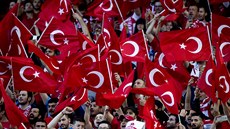 Kotel tureckých fanoušků před zápasem s Českem
