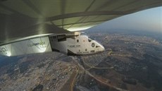 Letoun Solar Impulse 2 tsn ped pistáním ve panlsku.