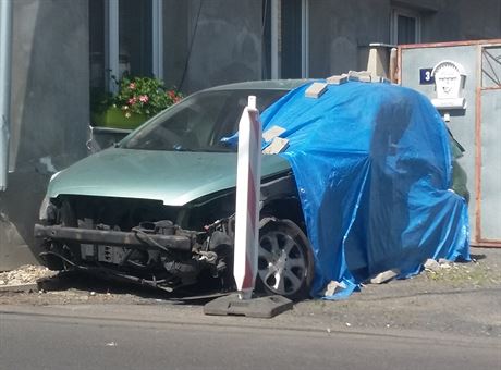 Do tohoto vozu chtla nastoupit matka s temi dtmi. Opilý idi vak rodinu smetl, pi nehod zemel sedmiletý chlapec. Matj mrha dostal za ízení v opilosti estiletý trest, po dvou letech byl proputn na podmínku.