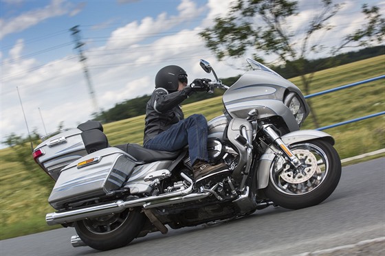 Harley-Davidson Road Glide Ultra CVO