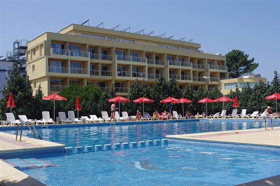 Luxusní hotel s bazénem