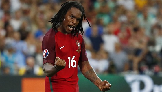 Portugalský talent Renato Sánches se raduje bhem tvrtfinále mistrovství...