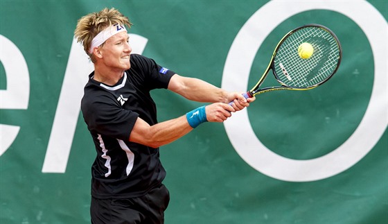 eský tenista Zdenk Kolá vypadl na Rieter Open v Pardubicích a v semifinále.
