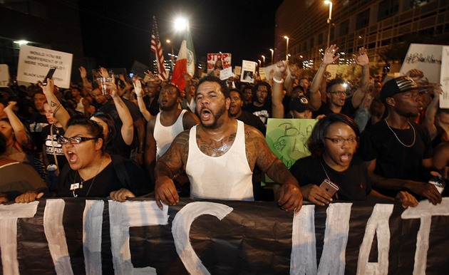 Afroameričané brojí proti médiím. Zobrazují nás jako kriminálníky, říkají