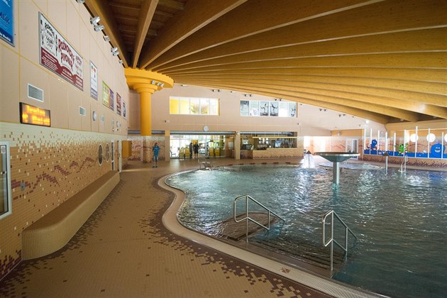 Krytý bazén ve Valaském Meziíí.