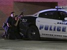 Policisté v Dallasu zasahují proti stelcm, kteí zastelili jejich kolegy (8....