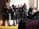 Policisté v Dallasu zasahují proti stelcm, kteí zastelili jejich kolegy (8....
