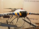 Dron, který získala stedoeská policie od vojenského technického ústavu....