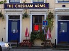 The Chesham Arms. O tenhle pub svádí jeho ctitelé bitvu.