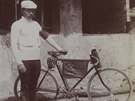 Maurice Garin v roce 1903. O rok pozdji byl na Tour de France souástí...