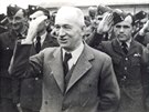 Prezident Edvard Bene na návtv 311. bombardovací skvadrony v srpnu 1940,...