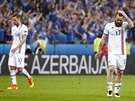 Islandský kapitán Aron Gunnarsson (vpravo) opoutí scénu mistrovství Evropy po...