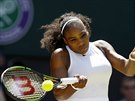Americká tenistka Serena Williamsová v semifinálovém souboji s Jelenou...