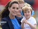 Vévodkyn Kate (34) s manelem Williamem (34) a synem Georgem (2) navtívili...