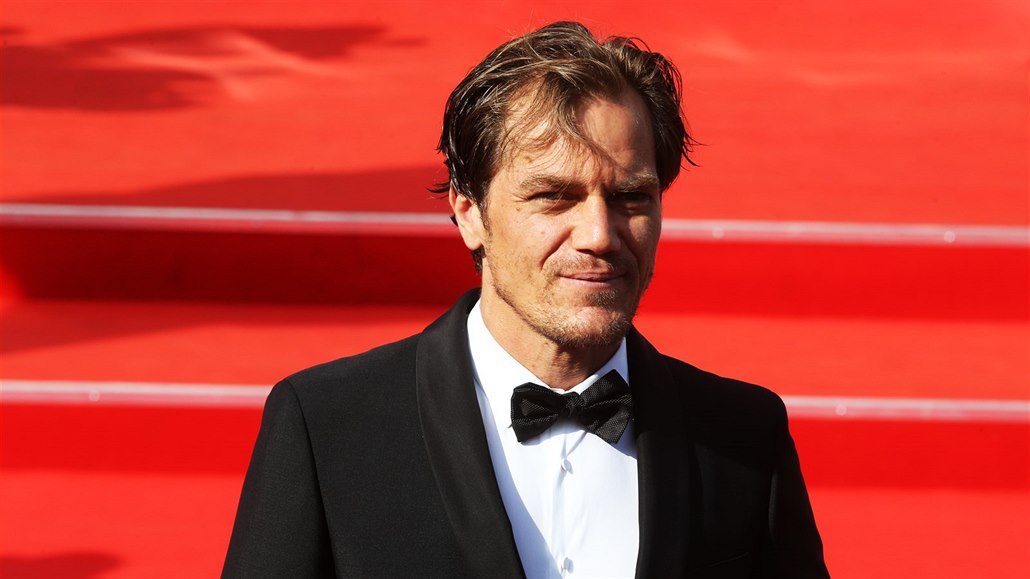 Michael Shannon hraje senátora McCarthyho v režii Václava Marhoula