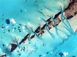 Moské proudy mezi Bahamskými ostrovy (foceno 800mm objektivem)