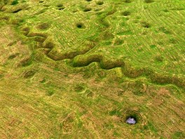 VÁLKA. Bezpilotní letoun vytvoil snímek památníku Beaumont-Hamel Newfoundland...