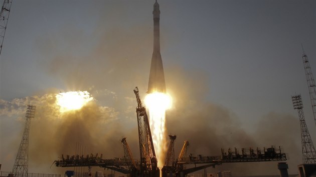 K Mezinrodn vesmrn stanici (ISS) odstartovala z kosmodromu Bajkonur v Kazachstnu raketa Sojuz (7. ervenec 2016)