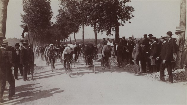 pln zatek. Zvodnci vyjdj do prvn etapy prvnho ronku Tour de France.