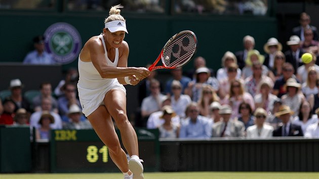 Nmeck tenistka Angelique Kerberov odehrv mek v semifinle Wimbledonu proti Venus Williamsov.