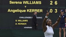 VÍTZKA. Amerianka Serena Williamsová porazila ve finále Wimbledonu Nmku...