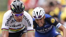 Peter Sagan (vlevo), vít�z 2. etapy Tour de France. V cílové rovince mu...