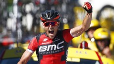 Belgický cyklista Greg van Avermaet slaví své vítzství v páté etap Tour de...