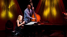 Diana Krallová a Bob Hurst (Kongresové centrum, Praha, 3. ervence 2016)