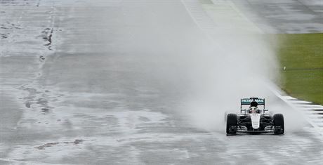 Brit Lewis Hamilton bhem domácí velké ceny na okruhu Silverstone.