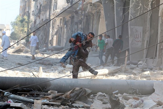 Pi náletech koalice v Sýrii údajn zahynulo 56 civilist