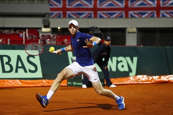 Britský tenista Kyle Edmund zdolal v úvodní dvouhe tvrtfinále Davis Cupu...