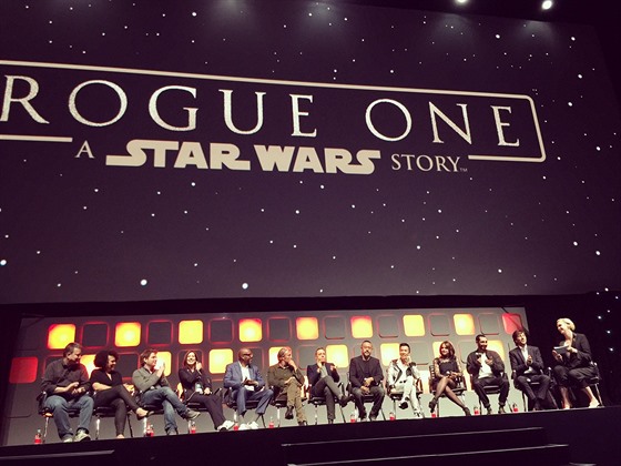 Debatu s tvrci a herci filmu Rogue One: Star Wars Story vedla britská hereka...