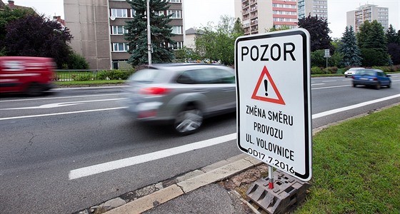 V Náchod zaaly opravy Praské a Polské ulice (18.7.2016).