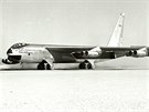 Prototyp bombardéru B-52