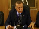Turecký prezident Erdogan bhem projevu v Istanbulu, kam piletl bhem pokusu...