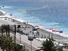 Pohled na Anglickou promenádu v Nice, kde idi náklaáku vjel do davu lidí...