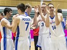 etí juniortí basketbalisté Marek Mare, Josef Potoek, Martin Roub, imon...