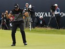 védský golfista Henrik Stenson slaví triumf na British Open.