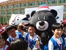 Poadatelé olympijských her v Pchjongchangu pedstavili maskoty bílého tygra a...