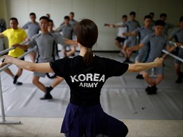 balet, korea, vojáci