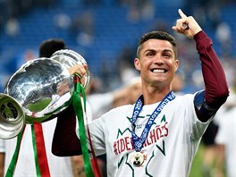 Cristiano Ronaldo slav titul mistra Evropy.