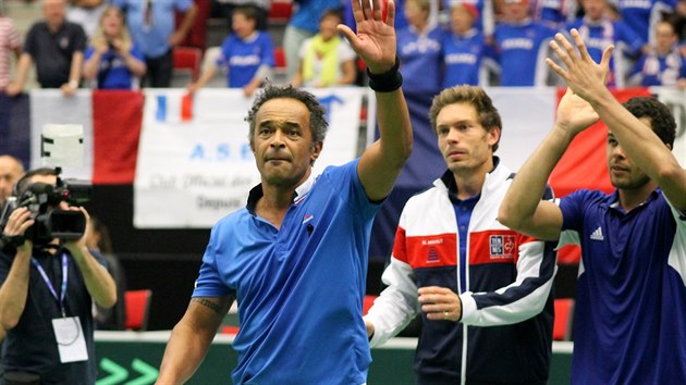 DKOVAKA. Francouzsk kapitn Yannick Noah zdrav fanouky.