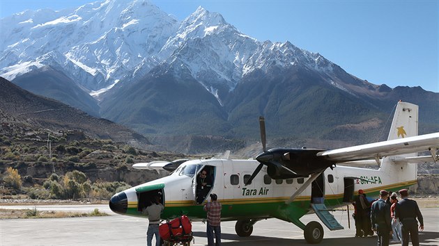 Většina turistů i horolezců, kteří opouštějí Himálaj, se na pár dnů zastaví v Pokhaře.