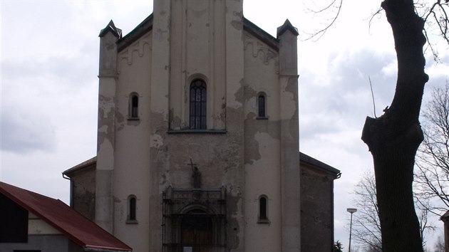 V letech 1851–1857 postavil kostel v pseudorománském slohu A. Wild z Prahy