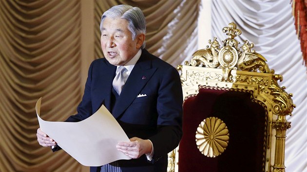 Japonsk csa Akihito pi projevu v tokijskm Parlamentu. (4. ledna 2016)