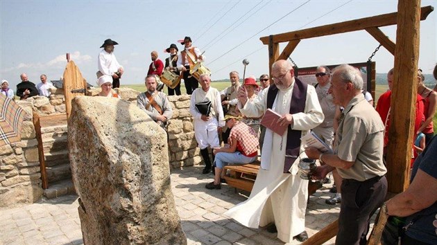 V Kenovicch na Vykovsku zrekonstruovali dvn popravit s ibenic a lkaj na n turisty.