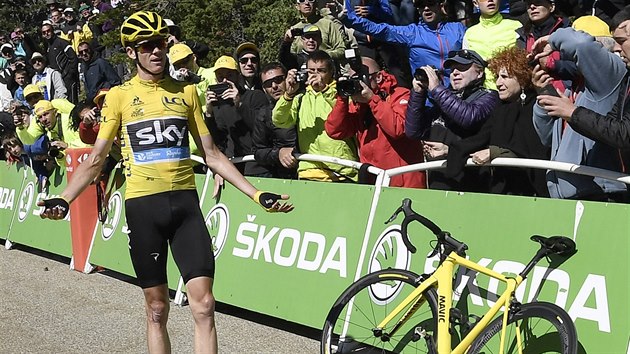 KDE MM KOLO? Chris Froome to ve dvanct etap na tom neutrlnm, ale nelo to. A tak ekal na sv nhradn. Dlouho.