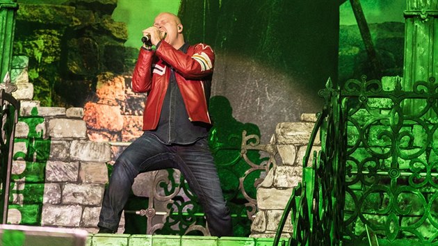 Michael Kiske, člen metalového projektu Avantasia, na festivalu Masters of Rock ve Vizovicích v roce 2016.