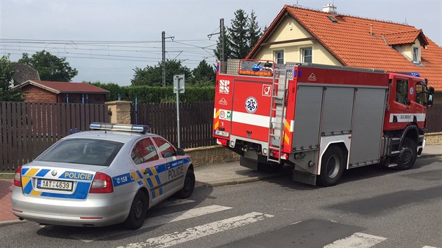 V pondl dopoledne srazil vlak chodce na pechodu pes eleznin tra v Kolovratech u Prahy (11.7.2016)