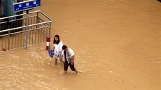 Tajfun Nepartak zasáhnul ínu, zpsobil lokální záplavy. (10. 7. 2016)